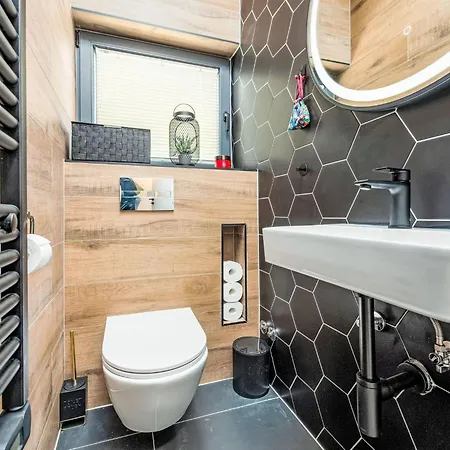 Сasa de vacaciones With Heated Pool By Interhome