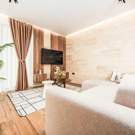 With Heated Pool By Interhome Сasa de vacaciones Pridraga